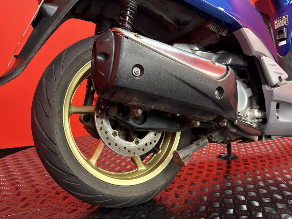 USED 2011 11 HONDA SH300i TRADE BIKES AT TRADE PRICES 6 SERVICE STAMPS