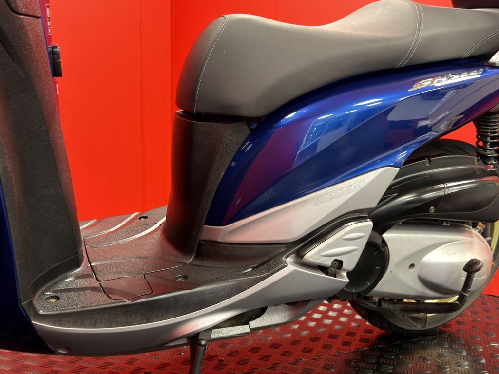 USED 2011 11 HONDA SH300i TRADE BIKES AT TRADE PRICES 6 SERVICE STAMPS