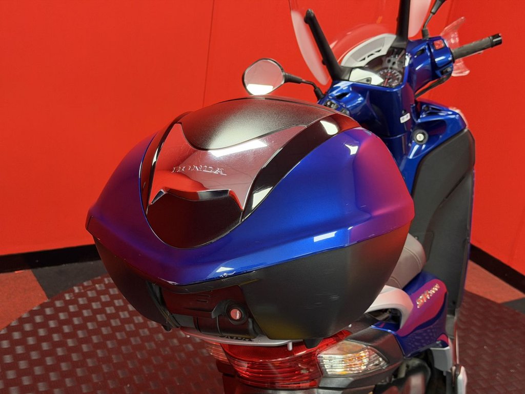 USED 2011 11 HONDA SH300i TRADE BIKES AT TRADE PRICES 6 SERVICE STAMPS