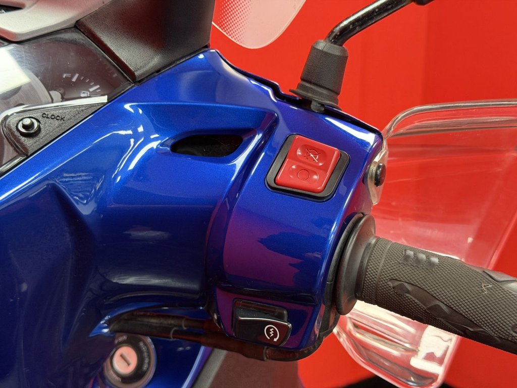 USED 2011 11 HONDA SH300i TRADE BIKES AT TRADE PRICES 6 SERVICE STAMPS