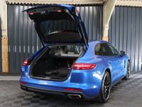 USED 2019 19 PORSCHE PANAMERA 2.9 4 SPORT TURISMO PDK 5d 456 BHP PAN ROOF, BOSE, CHRONO PACKAGE, 21 INCH SPORT DESIGN ALLOY WHEELS, AMAZING SPEC, FULL PORSCHE HISTORY 12 MONTHS WARRANTY