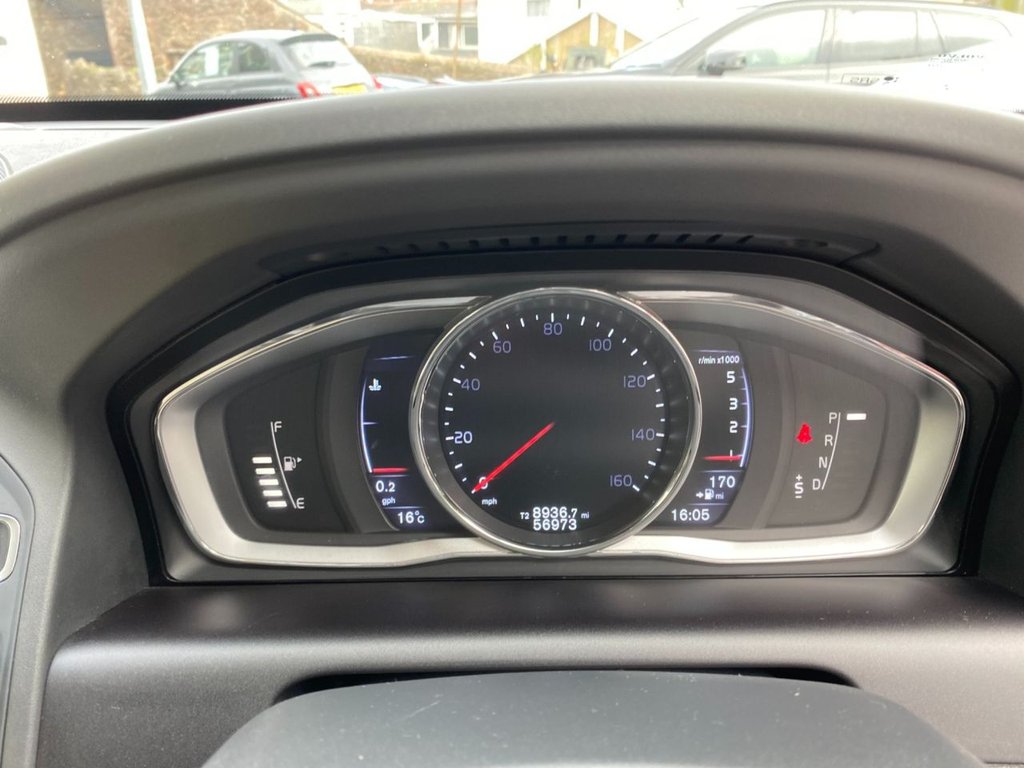 USED 2016 16 VOLVO XC60 2.4 D5 SE LUX NAV AWD 5d 217 BHP FULL SERVICE HISTORY