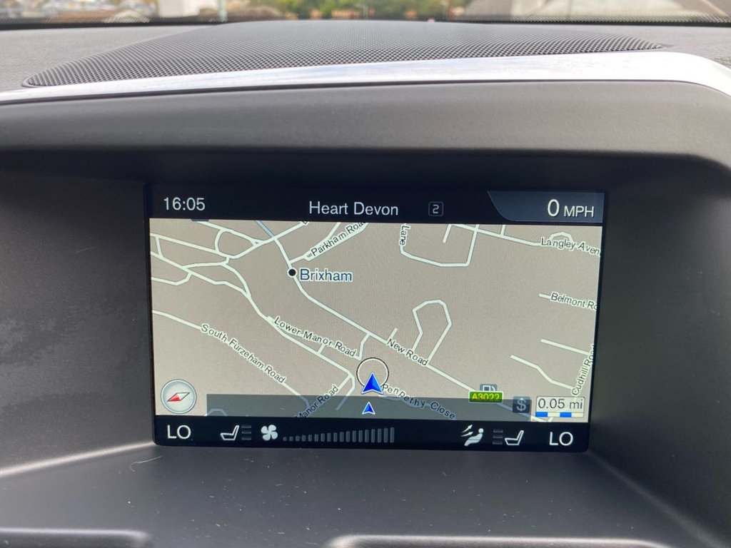 USED 2016 16 VOLVO XC60 2.4 D5 SE LUX NAV AWD 5d 217 BHP FULL SERVICE HISTORY