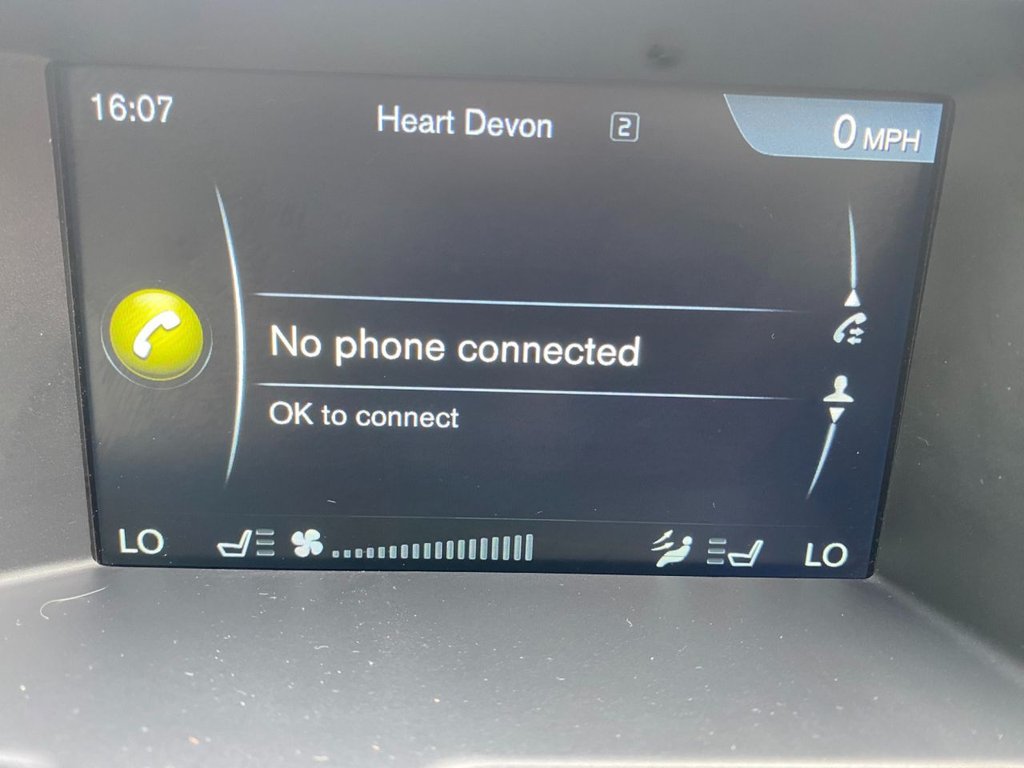 USED 2016 16 VOLVO XC60 2.4 D5 SE LUX NAV AWD 5d 217 BHP FULL SERVICE HISTORY