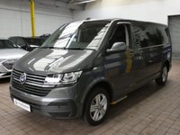 USED 2020 70 VOLKSWAGEN TRANSPORTER SHUTTLE 2.0 SHUTTLE SE TDI 5d 148 BHP LWB 8 SEATS SAT NAV REAR VIEW CAMERA CRUISE OCNTROL PARKING SENSORS AUTO FOLDING SIDE STEPS 1 OWNER EXCELLENT SERVICE HISTORY GENUINE LOW MILEAGE