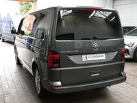 USED 2020 70 VOLKSWAGEN TRANSPORTER SHUTTLE 2.0 SHUTTLE SE TDI 5d 148 BHP LWB 8 SEATS SAT NAV REAR VIEW CAMERA CRUISE OCNTROL PARKING SENSORS AUTO FOLDING SIDE STEPS 1 OWNER EXCELLENT SERVICE HISTORY GENUINE LOW MILEAGE