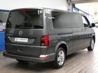 USED 2020 70 VOLKSWAGEN TRANSPORTER SHUTTLE 2.0 SHUTTLE SE TDI 5d 148 BHP LWB 8 SEATS SAT NAV REAR VIEW CAMERA CRUISE OCNTROL PARKING SENSORS AUTO FOLDING SIDE STEPS 1 OWNER EXCELLENT SERVICE HISTORY GENUINE LOW MILEAGE