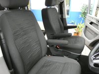 USED 2020 70 VOLKSWAGEN TRANSPORTER SHUTTLE 2.0 SHUTTLE SE TDI 5d 148 BHP LWB 8 SEATS SAT NAV REAR VIEW CAMERA CRUISE OCNTROL PARKING SENSORS AUTO FOLDING SIDE STEPS 1 OWNER EXCELLENT SERVICE HISTORY GENUINE LOW MILEAGE