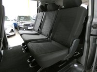 USED 2020 70 VOLKSWAGEN TRANSPORTER SHUTTLE 2.0 SHUTTLE SE TDI 5d 148 BHP LWB 8 SEATS SAT NAV REAR VIEW CAMERA CRUISE OCNTROL PARKING SENSORS AUTO FOLDING SIDE STEPS 1 OWNER EXCELLENT SERVICE HISTORY GENUINE LOW MILEAGE