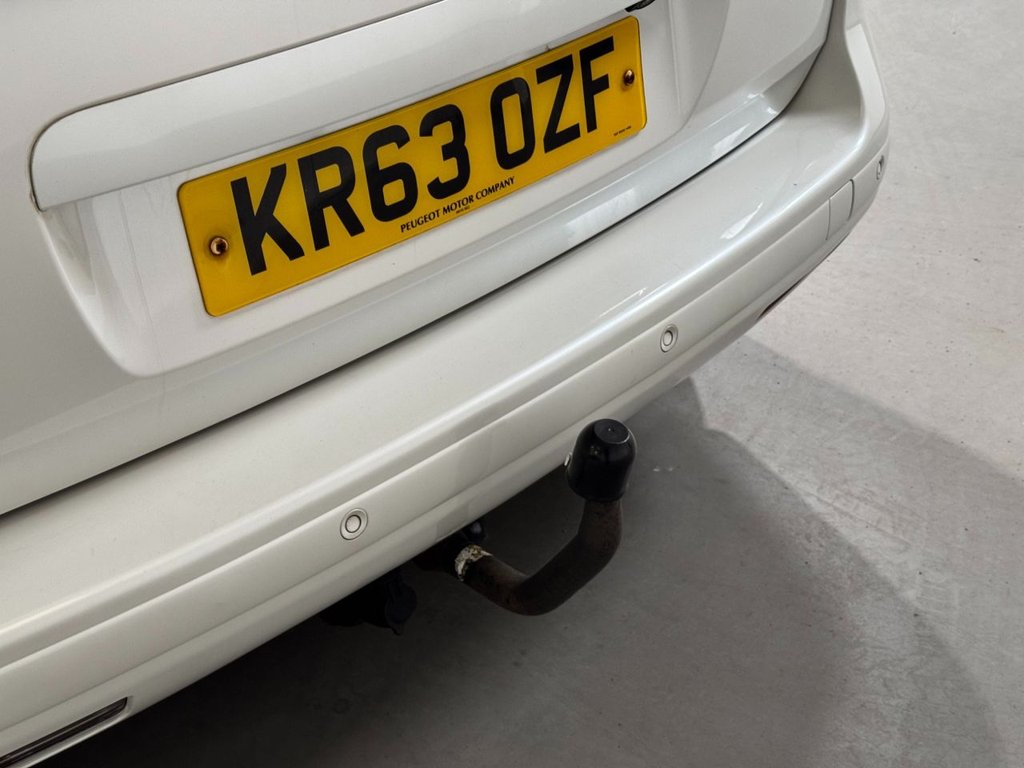 USED 2014 63 PEUGEOT 5008 2.0 HDI ALLURE 5d 150 BHP 18"ALLOYS+PAN ROOF+ REV CAMERA