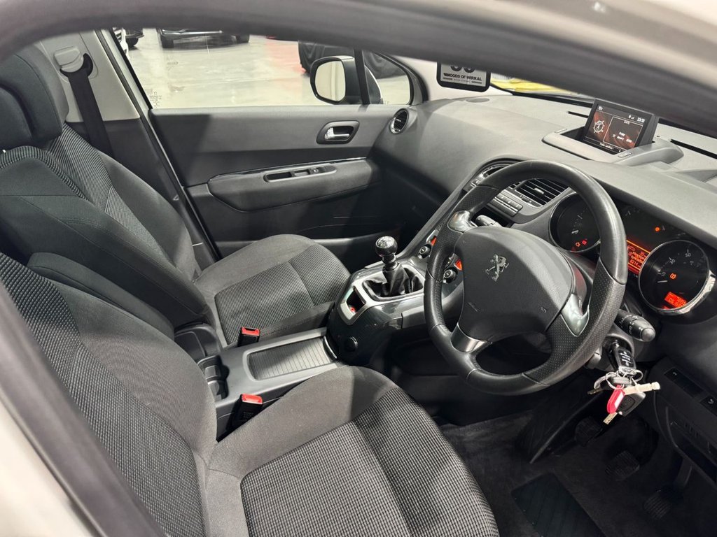 USED 2014 63 PEUGEOT 5008 2.0 HDI ALLURE 5d 150 BHP 18"ALLOYS+PAN ROOF+ REV CAMERA