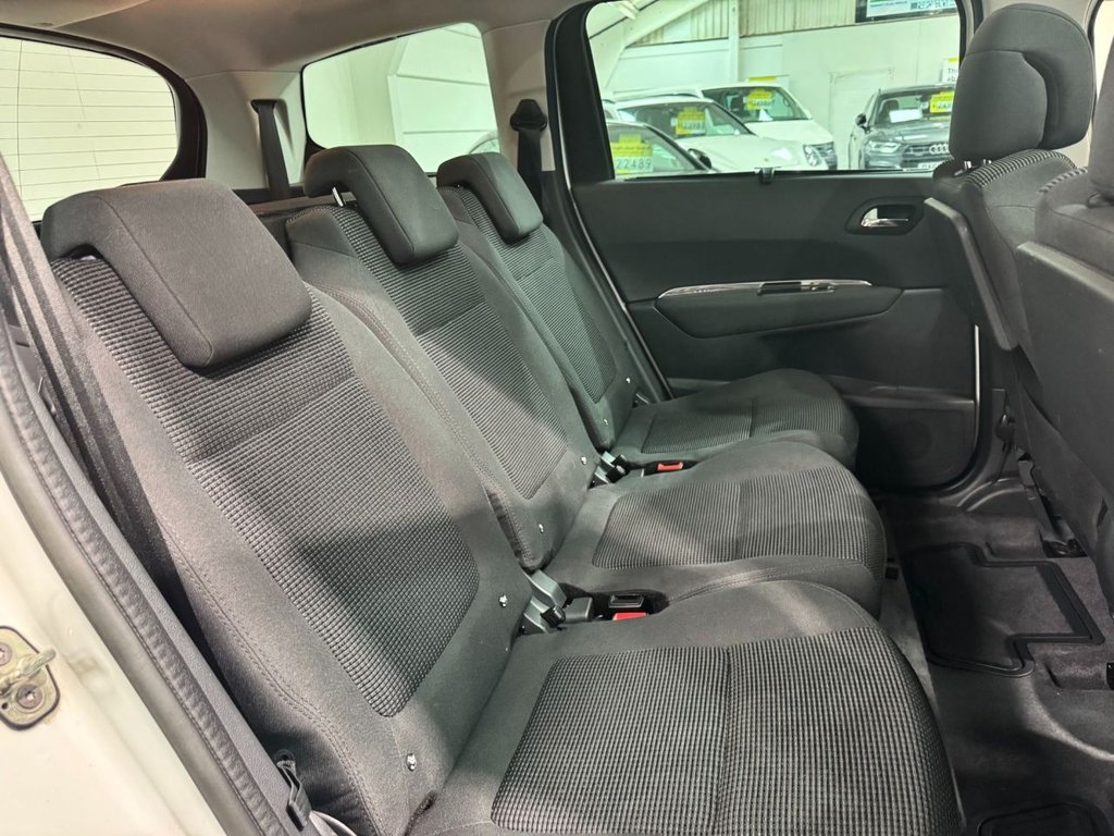 USED 2014 63 PEUGEOT 5008 2.0 HDI ALLURE 5d 150 BHP 18"ALLOYS+PAN ROOF+ REV CAMERA