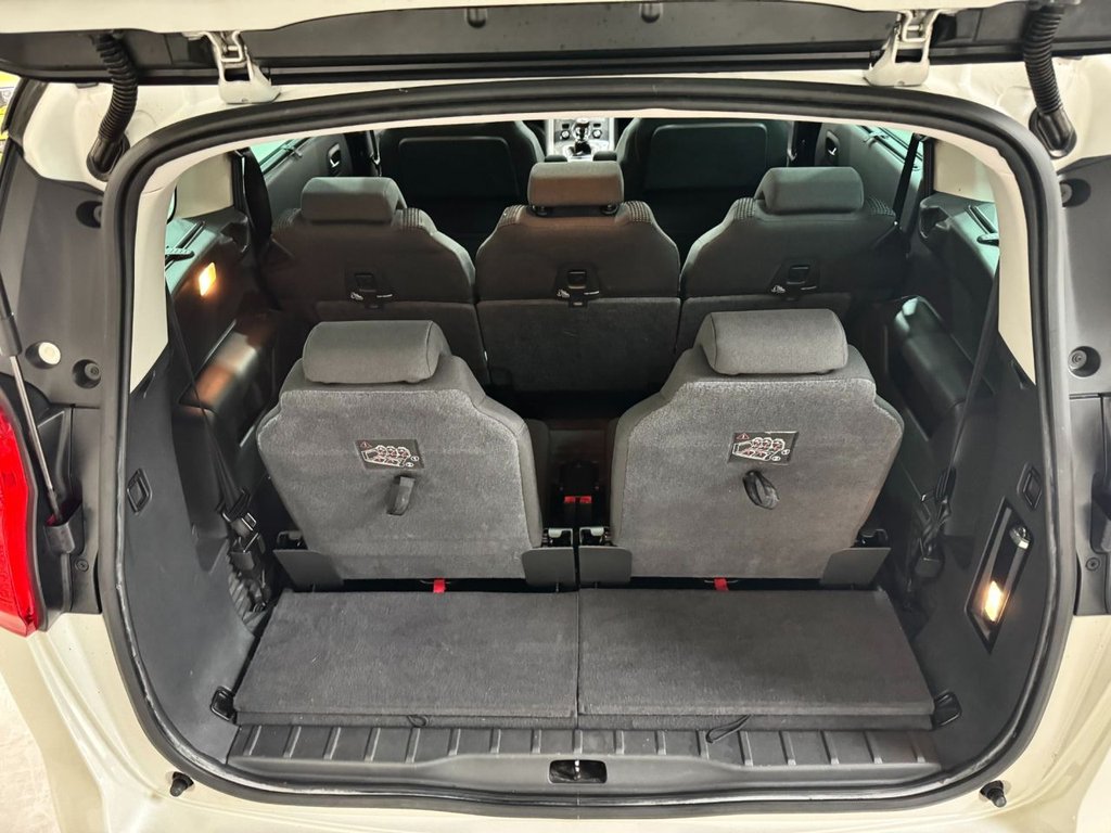 USED 2014 63 PEUGEOT 5008 2.0 HDI ALLURE 5d 150 BHP 18"ALLOYS+PAN ROOF+ REV CAMERA