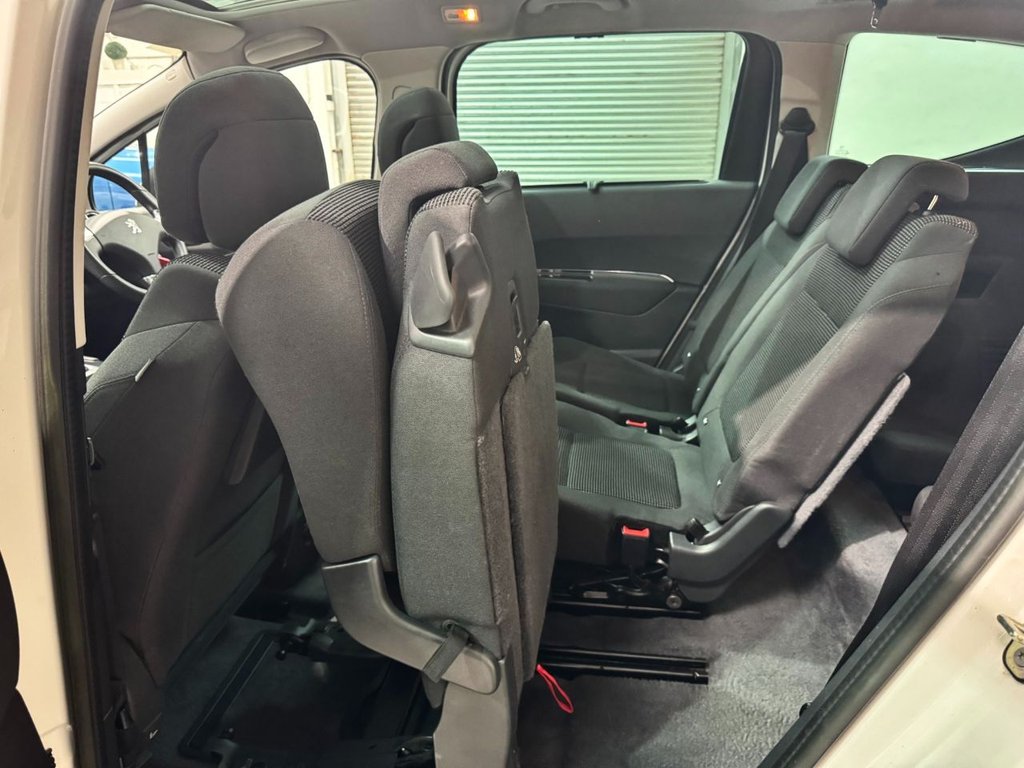 USED 2014 63 PEUGEOT 5008 2.0 HDI ALLURE 5d 150 BHP 18"ALLOYS+PAN ROOF+ REV CAMERA