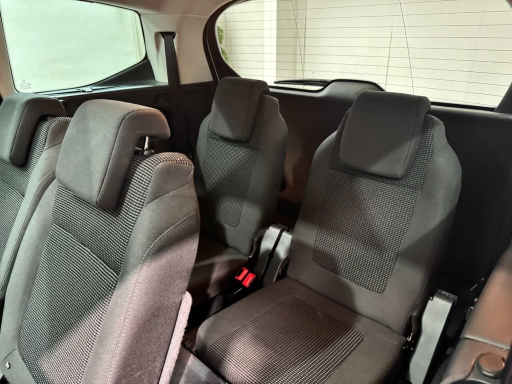 USED 2014 63 PEUGEOT 5008 2.0 HDI ALLURE 5d 150 BHP 18"ALLOYS+PAN ROOF+ REV CAMERA