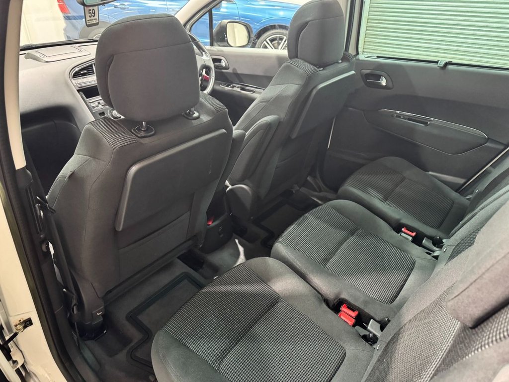 USED 2014 63 PEUGEOT 5008 2.0 HDI ALLURE 5d 150 BHP 18"ALLOYS+PAN ROOF+ REV CAMERA