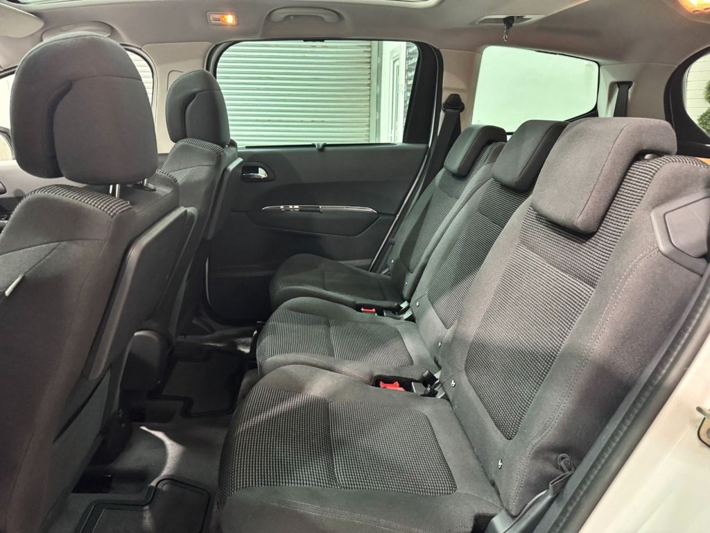 USED 2014 63 PEUGEOT 5008 2.0 HDI ALLURE 5d 150 BHP 18"ALLOYS+PAN ROOF+ REV CAMERA