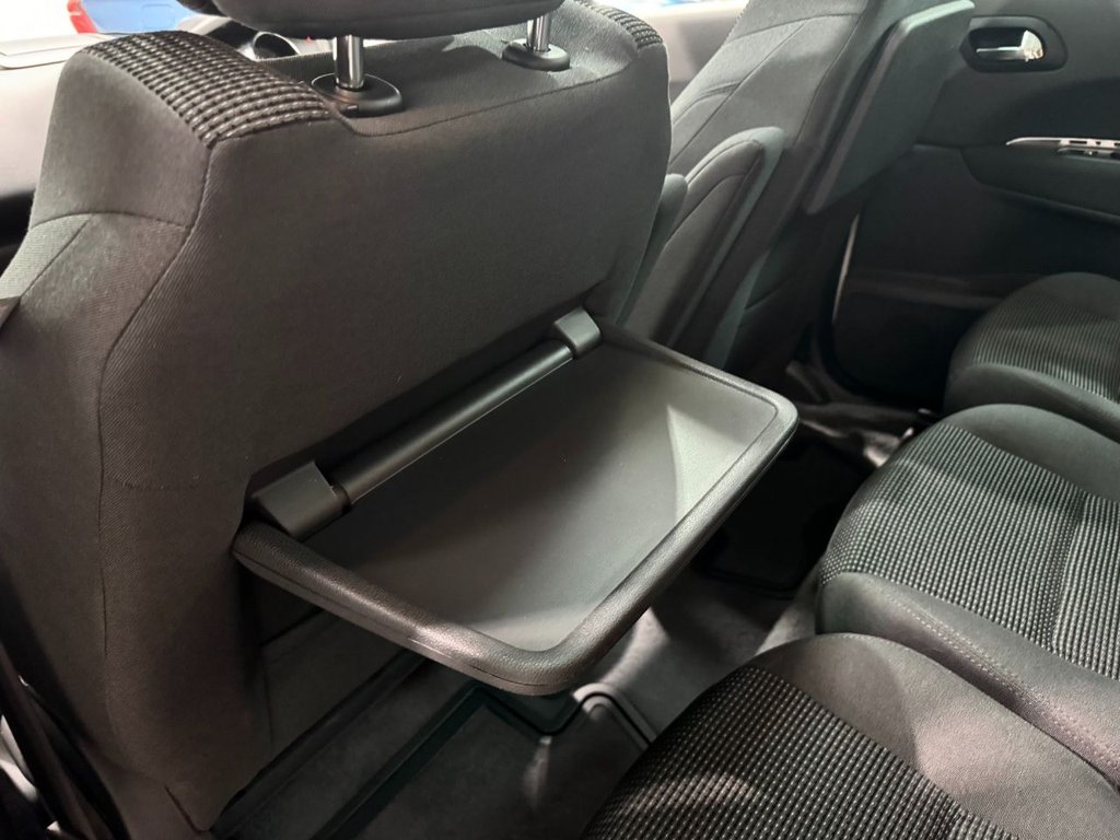 USED 2014 63 PEUGEOT 5008 2.0 HDI ALLURE 5d 150 BHP 18"ALLOYS+PAN ROOF+ REV CAMERA