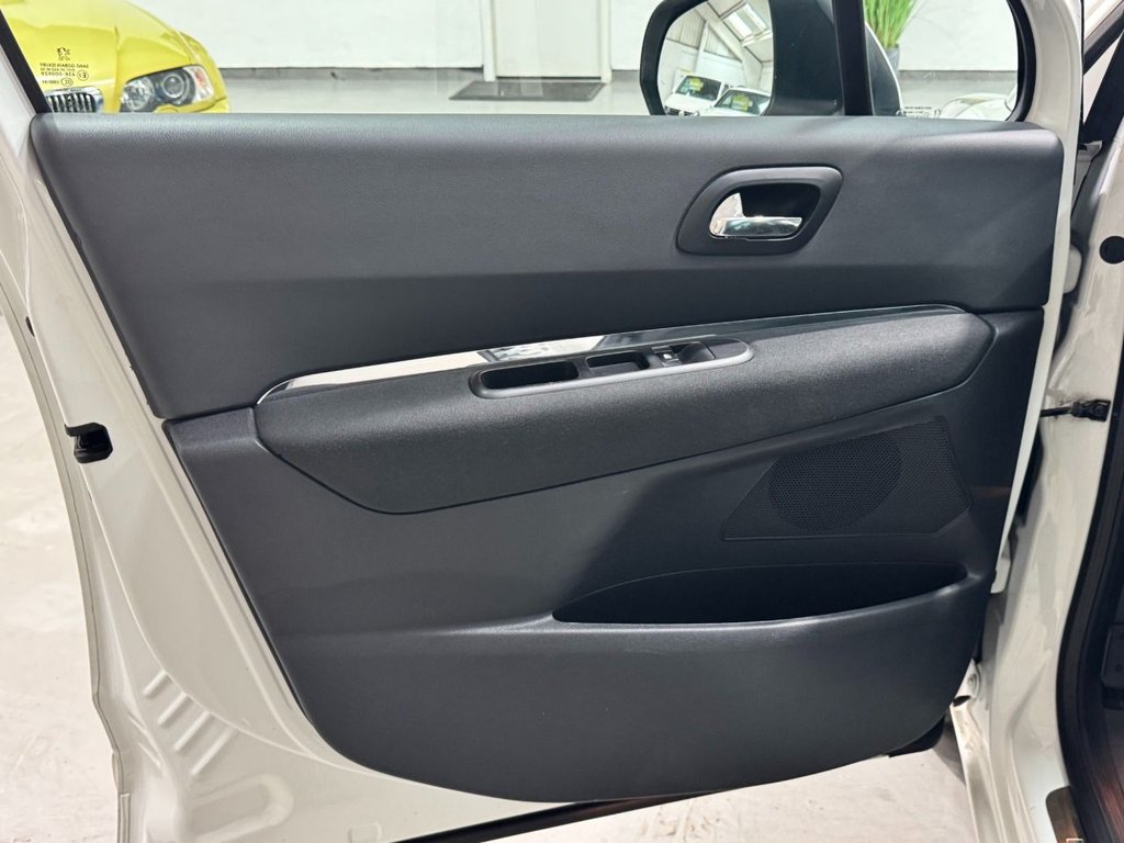 USED 2014 63 PEUGEOT 5008 2.0 HDI ALLURE 5d 150 BHP 18"ALLOYS+PAN ROOF+ REV CAMERA