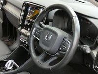 USED 2020 70 VOLVO XC40 2.0 B4 INSCRIPTION PRO MHEV 5d 195 BHP SAT NAV HEATED LEATHER INTERIOR REAR VIEW CAMERA CRUISE CONTROL PARKING SENSOR 1 OWNER SERVICE HISTORY