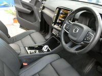 USED 2020 70 VOLVO XC40 2.0 B4 INSCRIPTION PRO MHEV 5d 195 BHP SAT NAV HEATED LEATHER INTERIOR REAR VIEW CAMERA CRUISE CONTROL PARKING SENSOR 1 OWNER SERVICE HISTORY