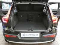 USED 2020 70 VOLVO XC40 2.0 B4 INSCRIPTION PRO MHEV 5d 195 BHP SAT NAV HEATED LEATHER INTERIOR REAR VIEW CAMERA CRUISE CONTROL PARKING SENSOR 1 OWNER SERVICE HISTORY