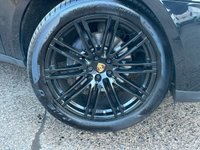 USED 2019 PORSCHE MACAN 2.0L PDK 5d 242 BHP 