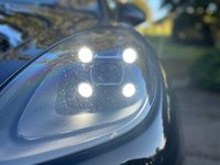 USED 2019 PORSCHE MACAN 2.0L PDK 5d 242 BHP 