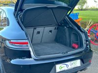 USED 2019 PORSCHE MACAN 2.0L PDK 5d 242 BHP 