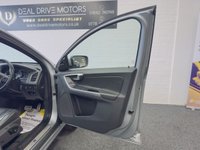 USED 2017 67 VOLVO XC60 2.4 D5 R-DESIGN LUX NAV AWD 5d 217 BHP SATNAV DAB HEATED SEATS