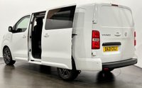 USED 2021 21 VAUXHALL VIVARO 2.0 L2H1 3100 ELITE S/S DCB 121 BHP Double Cab 6 Seater, Cruise Control, Airconditioning,