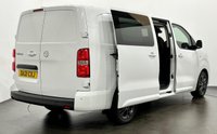 USED 2021 21 VAUXHALL VIVARO 2.0 L2H1 3100 ELITE S/S DCB 121 BHP Double Cab 6 Seater, Cruise Control, Airconditioning,