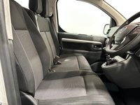 USED 2021 21 VAUXHALL VIVARO 2.0 L2H1 3100 ELITE S/S DCB 121 BHP Double Cab 6 Seater, Cruise Control, Airconditioning,