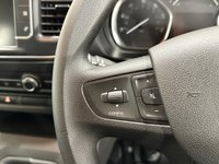 USED 2021 21 VAUXHALL VIVARO 2.0 L2H1 3100 ELITE S/S DCB 121 BHP Double Cab 6 Seater, Cruise Control, Airconditioning,