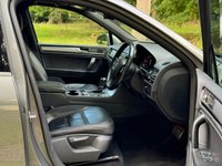 USED 2015 15 VOLKSWAGEN TOUAREG 3.0 V6 R-LINE TDI BLUEMOTION TECHNOLOGY 5d 259 BHP 
