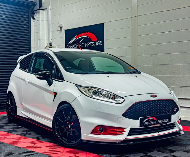 2015 65 Ford Fiesta 1.6 ST-2 3d 180 BHP