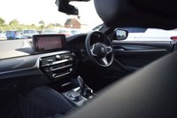 USED 2021 70 BMW 5 SERIES 2.0 520D M SPORT MHEV 4d 188 BHP H&K / HEATED STEERING WHEEL / FSH