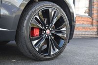 USED 2017 67 JAGUAR F-PACE 3.0 V6 S AWD 5d 296 BHP HEATED FRONT & REAR SEATS