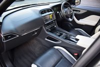 USED 2017 67 JAGUAR F-PACE 3.0 V6 S AWD 5d 296 BHP HEATED FRONT & REAR SEATS