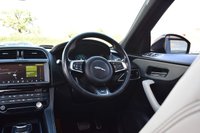 USED 2017 67 JAGUAR F-PACE 3.0 V6 S AWD 5d 296 BHP HEATED FRONT & REAR SEATS