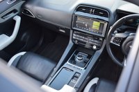 USED 2017 67 JAGUAR F-PACE 3.0 V6 S AWD 5d 296 BHP HEATED FRONT & REAR SEATS