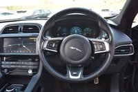 USED 2017 67 JAGUAR F-PACE 3.0 V6 S AWD 5d 296 BHP HEATED FRONT & REAR SEATS