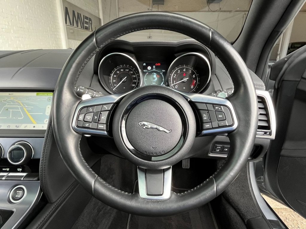 USED 2019 19 JAGUAR F-TYPE 3.0 V6 2d AUTO 336 BHP COUPE