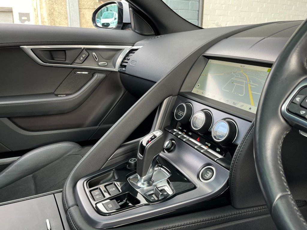 USED 2019 19 JAGUAR F-TYPE 3.0 V6 2d AUTO 336 BHP COUPE
