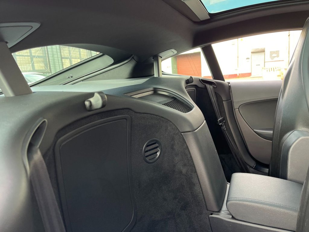 USED 2019 19 JAGUAR F-TYPE 3.0 V6 2d AUTO 336 BHP COUPE