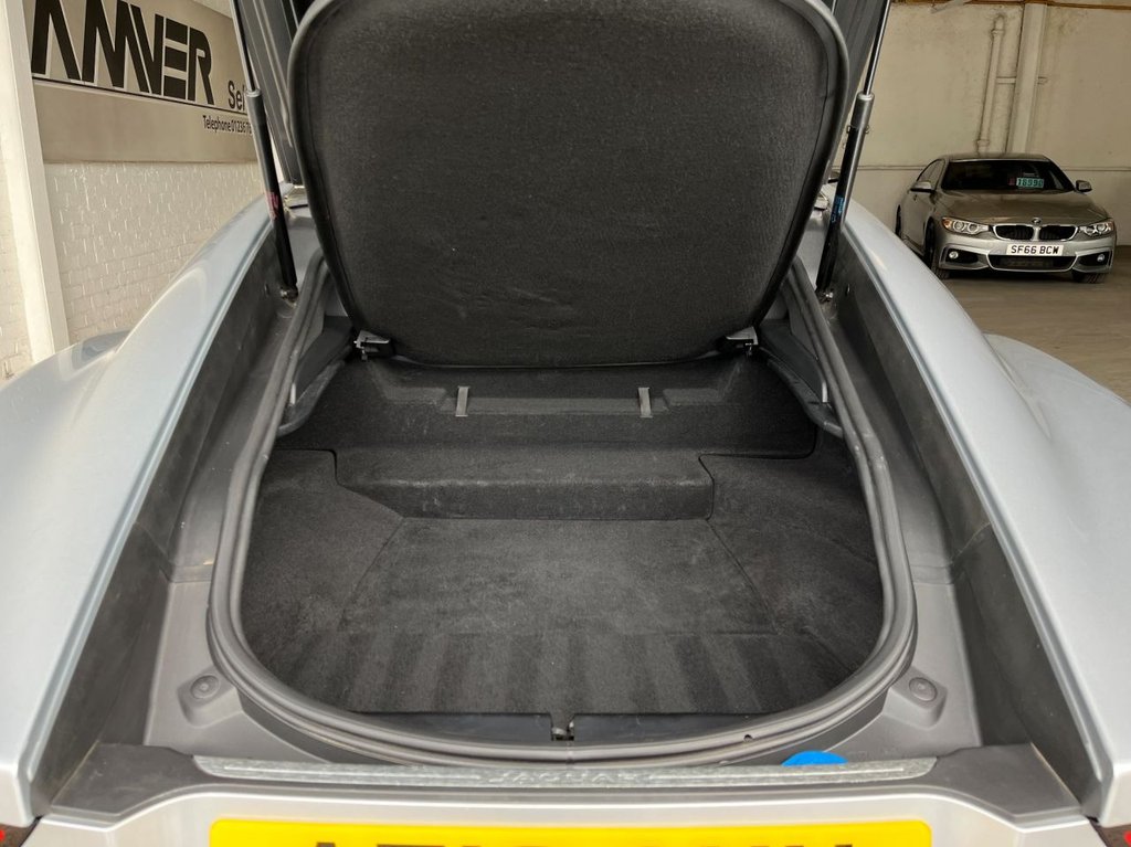 USED 2019 19 JAGUAR F-TYPE 3.0 V6 2d AUTO 336 BHP COUPE