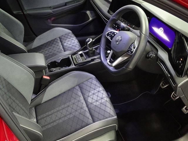 2024 Volkswagen Golf 1.5L R-Line TSI 5dr - Photo 5