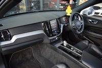 USED 2018 68 VOLVO XC60 2.0 T8 TWIN ENGINE R-DESIGN PRO AWD 5d 385 BHP FSH-RCAM-DAB-NAV-BTOOTH-AUTO