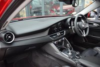 USED 2017 17 ALFA ROMEO GIULIA 2.0 TB VELOCE 4d 277 BHP FSH-LOW MILEAGE-ULEZ-CAZ