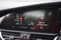 USED 2017 17 ALFA ROMEO GIULIA 2.0 TB VELOCE 4d 277 BHP FSH-LOW MILEAGE-ULEZ-CAZ